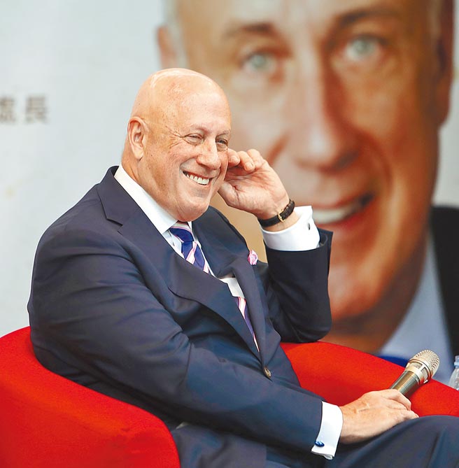 美国卡内基国际和平研究院前副会长包道格认为，中美关系恐难在百日内有什么实质重大突破。（本报资料照片）