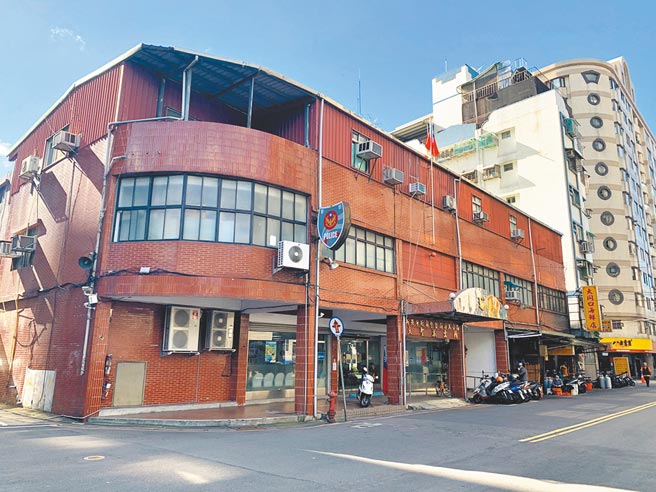 海山警分局文圣派出所房租每月40万元，未来搬迁到八德公园，每年可省下480万元。（王扬杰摄）