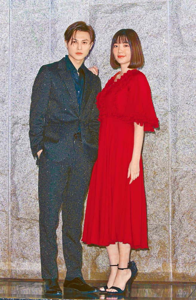 王子（左）和郭雪芙多年交情，第一次合作就演一对情侣。（吴松翰摄）