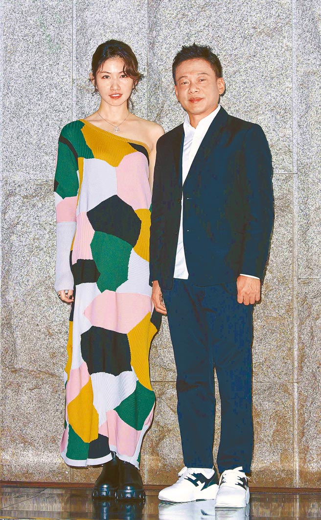 李康生（右）与李千那在片中有许多感情对手戏。（吴松翰摄）