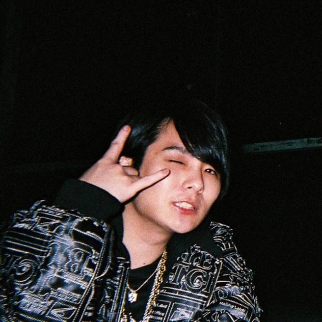 Mahoto被挖出跟少女要裸照的黑歷史。（图／翻摄自mahoto_37_ IG）