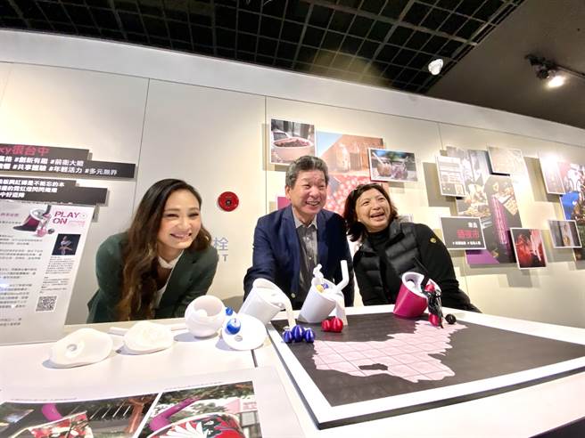 珍珠奶茶成为可爱、趣味、亮眼的新打卡地标。（卢金足摄）