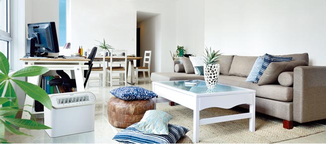 大金家用移动型除湿机，创新的Low Body低机身设计，美观好收纳。图／业者提供