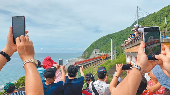 有「最美车站」之名的台东多良火车站，主管单位太麻里乡公所发出公告，自2月1日起将依自治条例徵收入园清洁费10元。（民眾提供／蔡旻妤台东传真）