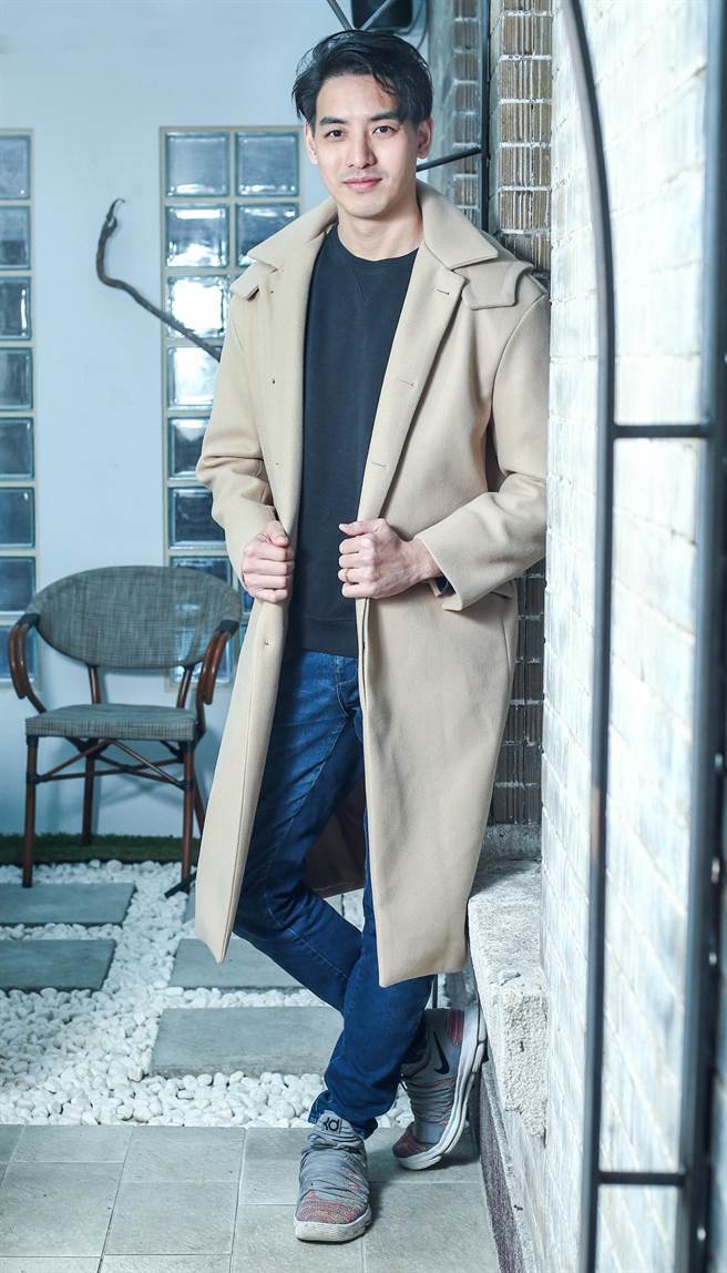 黄立外型帅气又有才。（粘耿豪摄）