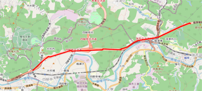 瑞濱至四腳亭路段於25日起逐段封閉外側車道。（翻攝照片／陳彩玲基隆傳真）