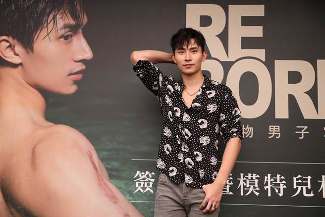 林家佑進行粉絲指定動作攝影。（圖／尖端提供）