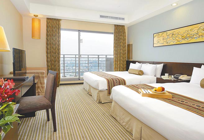 耐斯王子大饭店推出「FUN寒假‧睡到自然醒」住房专案，平日四人房2,615元起，平均每人不到700元。图／业者提供