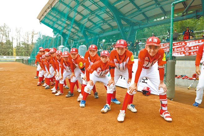 地主队东园国小要争冠。（中华棒协提供）