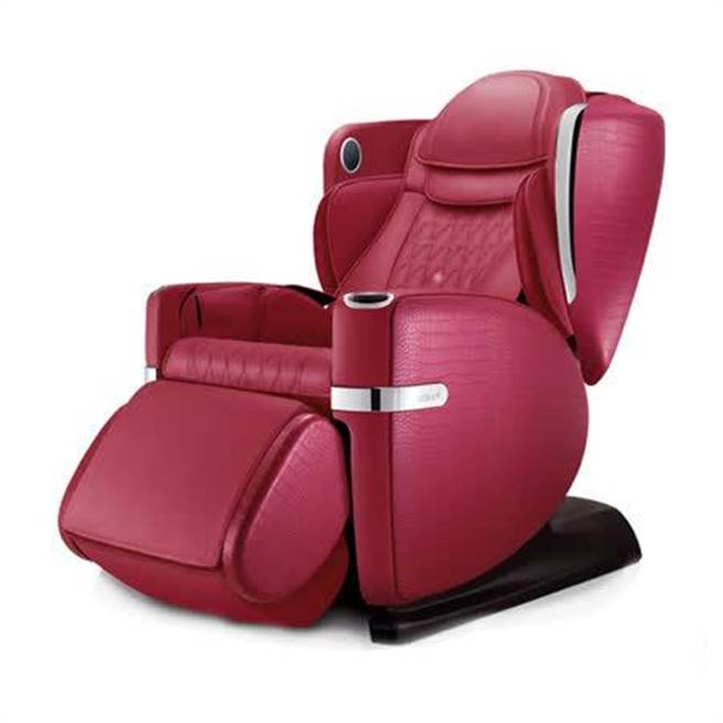 Global Mall新北中和店推出500元买金牛迎春福袋，即可抽最大奖为价值18万8800元等OSIM 4手天王按摩椅。（Global Mall提供）