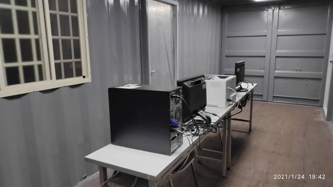 落實分艙分流，未來病患有可能進貨櫃屋看門診。（翻攝施景中臉書）