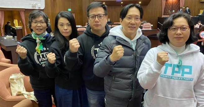 民眾党5席立委过去一年都学着如何当政治人物。（图／翻摄蔡壁如脸书）