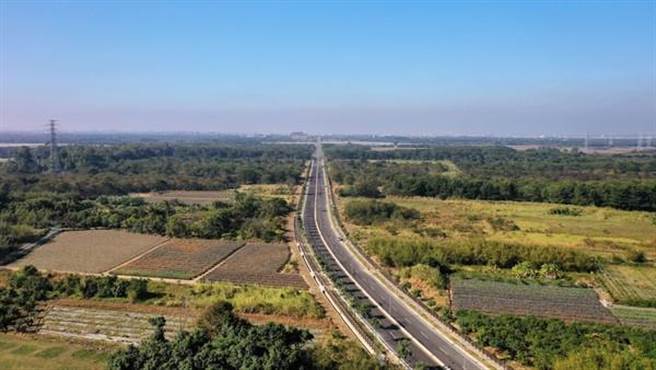 台南沙崙绿能科学城联外道路新辟工程－归仁十三路。（公路总局提供）