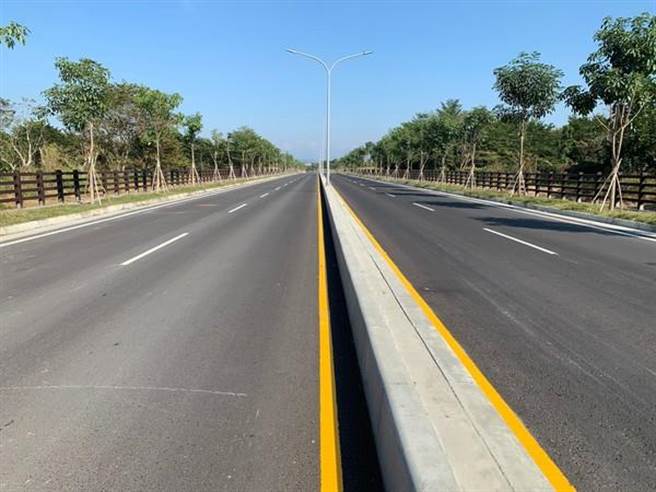 台南沙崙绿能科学城联外道路新辟工程－归仁十三路。（公路总局提供）