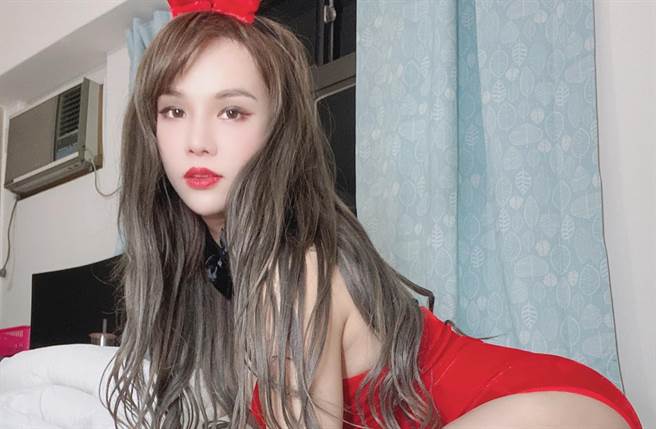 小A辣2个月前飞泰国进行性别置换手术，如今已是真正的女生。(翻摄自小A辣脸书)