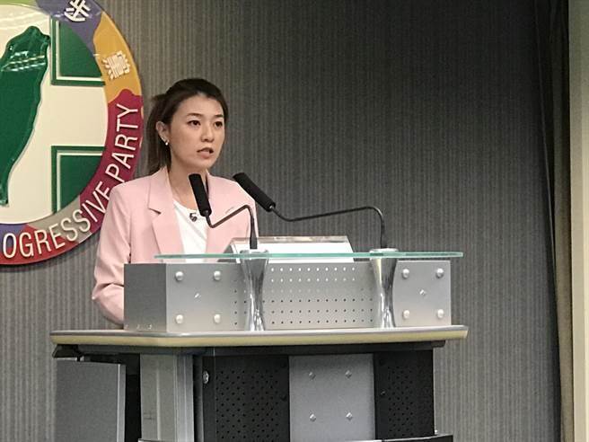 立法院临时会今三读通过中央政府总预算案及前瞻第3期特别预算案，民进党发言人顏若芳表示，对于这段时间以来，民进党立法院党团所有委员、助理们的辛苦加班、努力，使得预算协商及审查顺利通过。(本报系资料照片)