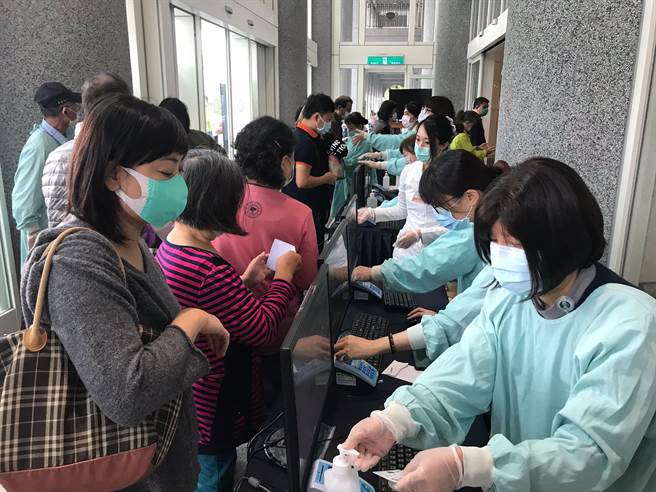 台中慈济医院26日起两院区同步实施门禁管制。（台中慈济医院提供／陈淑娥台中传真）