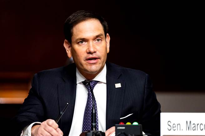 美国眾议院即将在25日将川普的弹劾案送交参议院审理，针对川普面临2度弹劾，共和党友台参议员卢比欧（Marco Rubio）痛斥弹劾案是「愚蠢」、「自大」的审判。（资料照／TPG、达志影像）