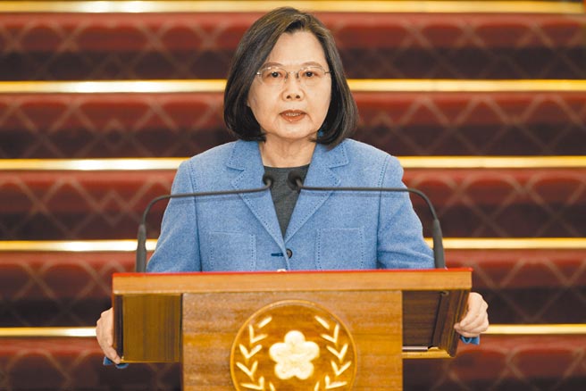 绿委庄瑞雄表示，在确保国家尊严的前提下，蔡英文总统（见图）当然希望有机会与对岸对谈。（本报资料照片）