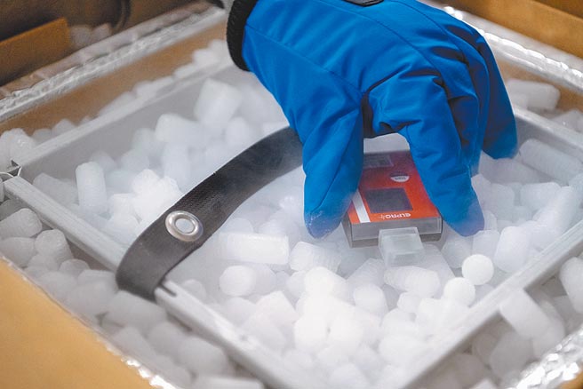 我国冷链技术是否达到水准？据了解，交通部去年底已着手研究，并规画「点对点」运送疫苗。（路透）