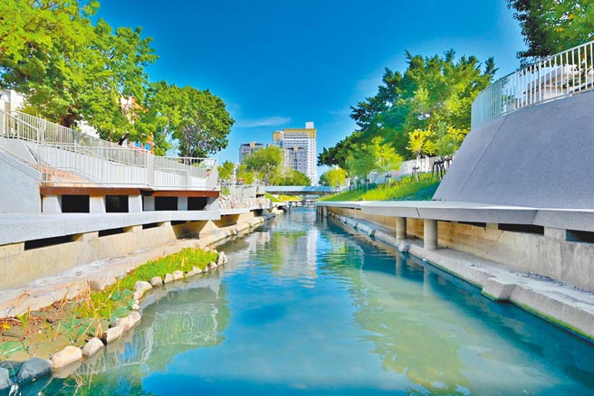 台中市柳川整治及环境改善工程，已完成民权路至林森路的河道与景观步道。（台中市水利局提供／王文吉台中传真）