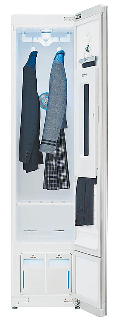 Global Mall桃园A8店推荐培芝家电推LG电子衣橱，原价5万9900元，优惠价4万6900元。（Global Mall提供）