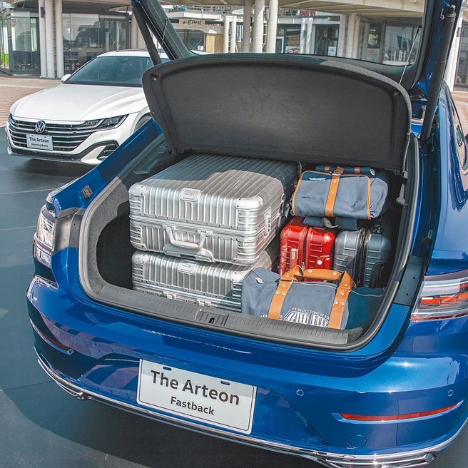 行李厢容量可自563L扩大至1557L。（陈大任摄）