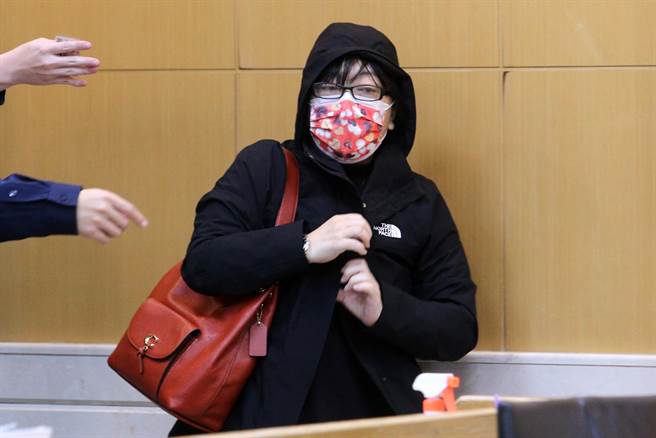 金盛世前供應鏈部門經理蘇文菁涉嫌詐領業績獎金，並在外私設公司，使用金盛世資源牟利，檢方約談後諭令80萬元交保。（黃世麒攝）