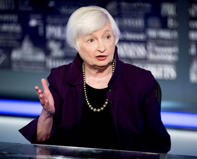 美国联邦参议院25日投票表决，叶伦（Janet Yellen）以84对上15票压倒性同意票数，成为美国史上首位女性财政部长。（图／美联社）