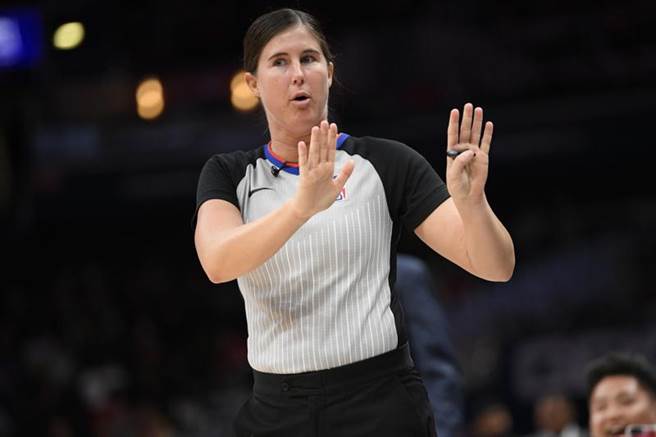 娜塔莉萨格说，很自豪成为联盟的一分子，并且在工作中发挥自己的能力。(美联社)