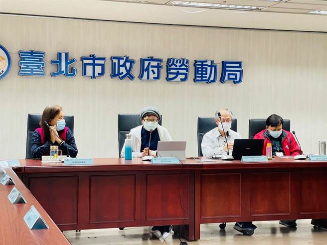 寒假来临！北市惊见店家违法聘雇外籍学生  最高恐开罚75万。（北市劳动局提供／吴康玮台北传真）