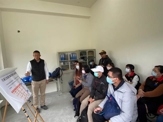 屏东县府农业处分别就沼气中心的规画处理量、处理程序及媒合畜牧业者经营管理等状况进行了解。（花莲县环保局提供／罗亦晽花莲传真）