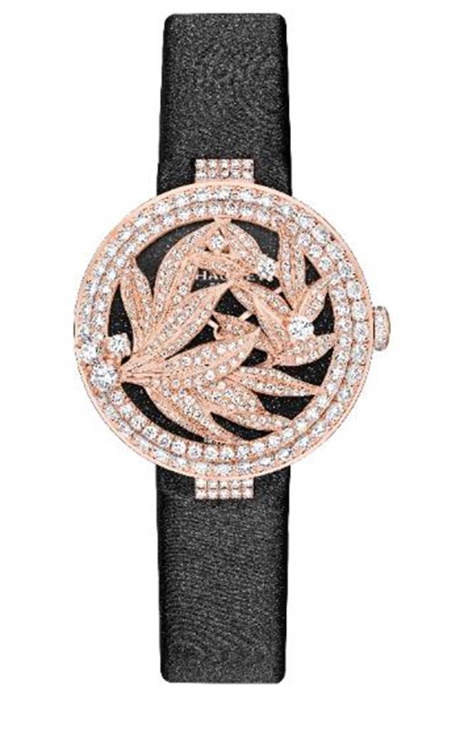 丽晶精品独家CHAUMET Laurier 18K玫瑰金神秘腕表，价格店洽。（丽晶精品提供）