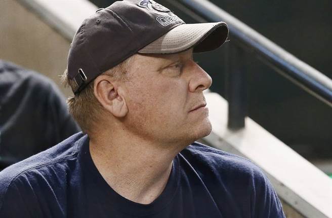 前红袜投手席林拿过3次世界大赛冠军，也没有禁药疑虑，但多次散布仇恨言论而不受欢迎。（美联社资料照）