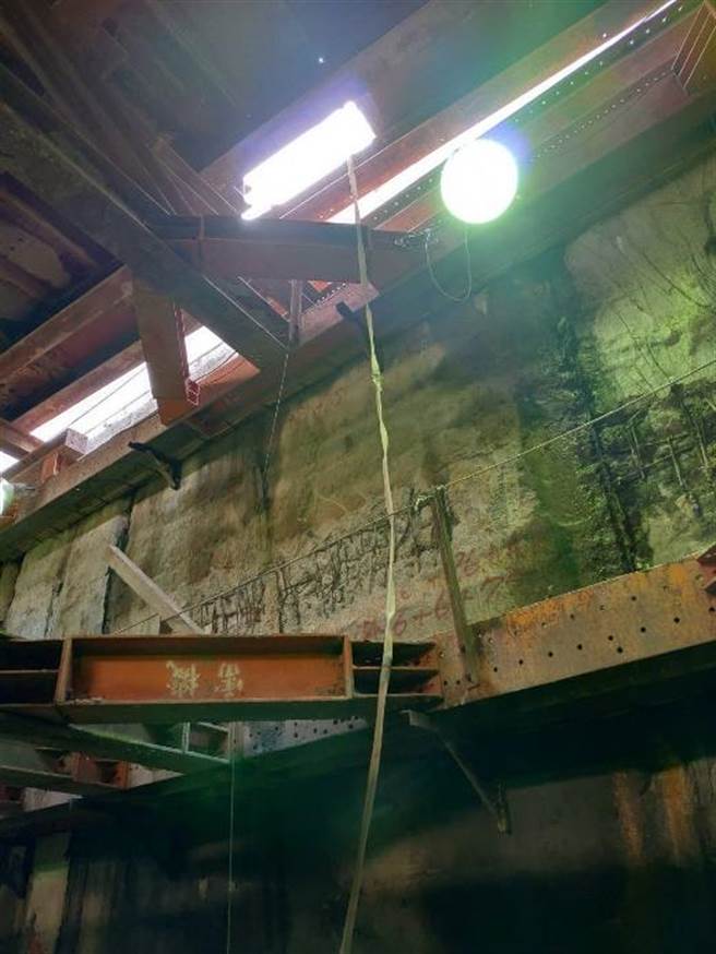 北市北投区25日上午9时许，某民间工程单位办理的新建工程，发生工安意外，造成1名男性劳工被物体飞落击中身亡。（图／台北市劳动局提供）