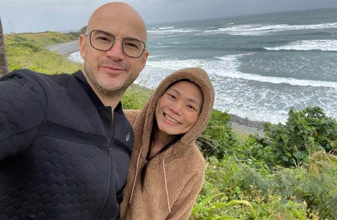 吴凤觉得台湾女生普遍比土耳其女孩温柔、容易相信人，但土耳其女生多数喜欢做菜。(翻摄自吴凤脸书)