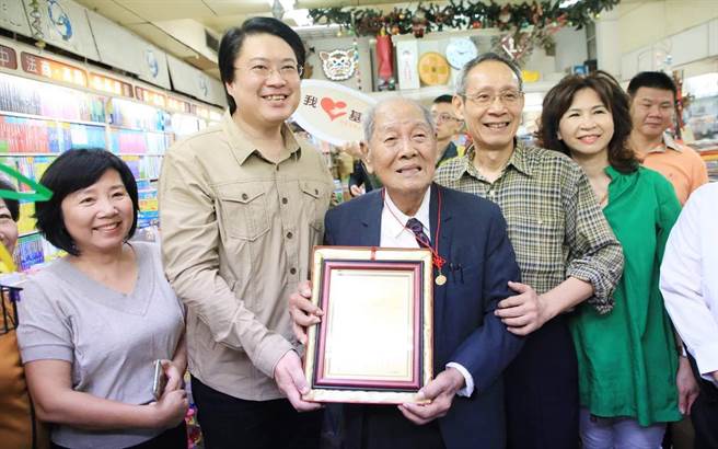 基隆自立书店创办人陈上惠日前辞世，享寿103岁。（基隆市政府提供／陈彩玲基隆传真）