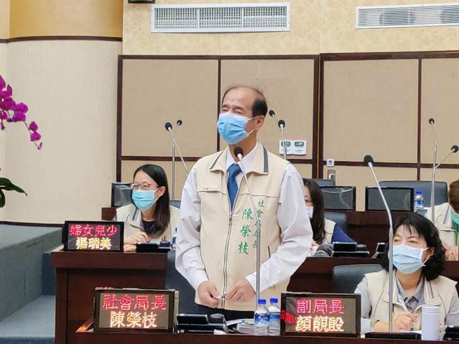 台南市政府社会局长陈荣枝指出，身障生活补助审核注意事项的调整，系因回归《社会救助法》规定，并非由审计处提出纠正。（本报资料照片）