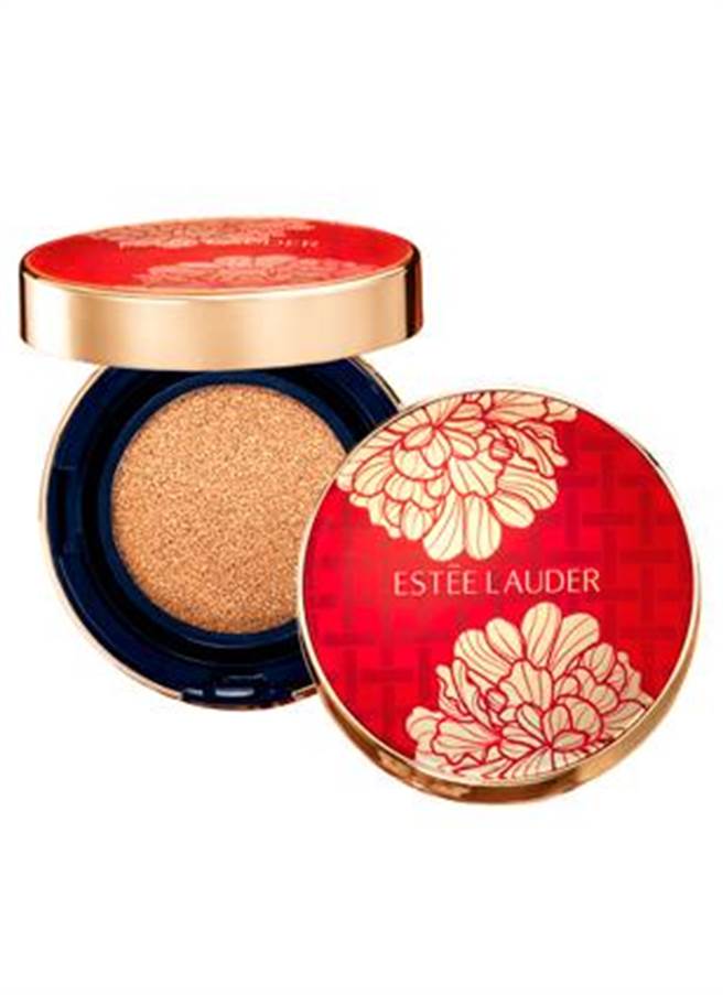 雅詩蘭黛粉持久超級無瑕氣墊粉餅SPF50 PA＋＋＋＋ 花開富貴版，1950元。（雅詩蘭黛提供）