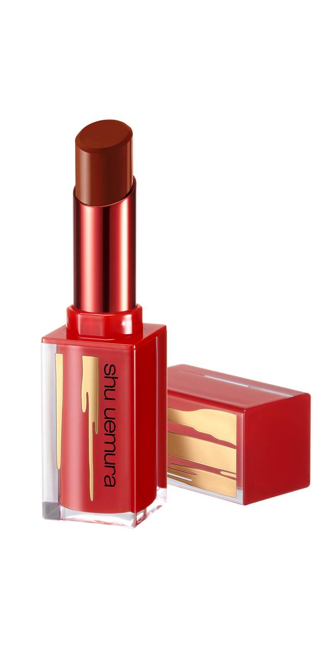 植村秀流金棕紅脣系列無色限粉霧保溼脣膏BR786，1050元。（植村秀提供）