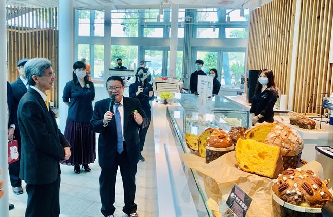 正瀚生技疗癒温室咖啡厅，26日启用。（廖志晃摄）