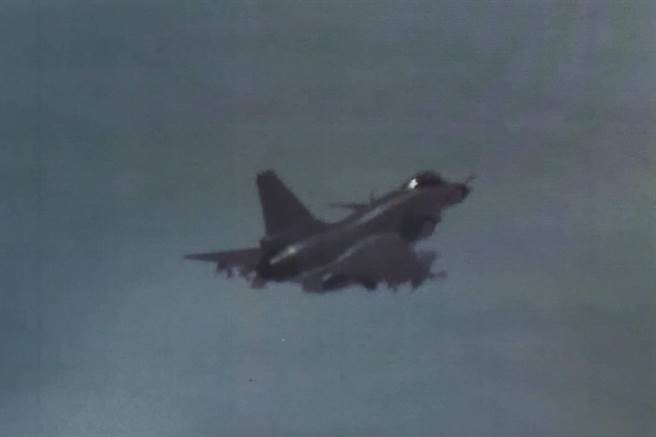 歼-10战机。（图／空军提供）