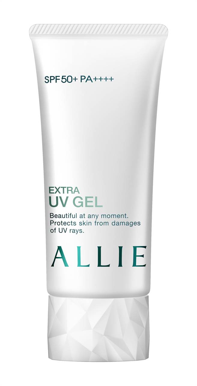 东方美集团特卖会SUQQU晶采艷色唇膏。（东方美集团提供）