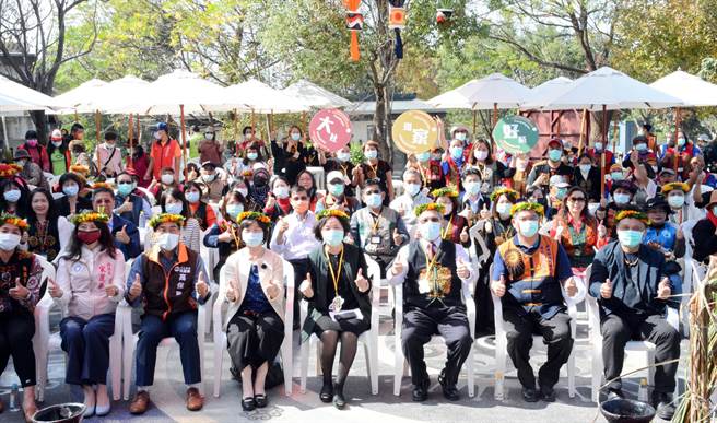 屏县府整合医疗公卫、社会服务及运动健身等公私资源，于礼纳里永久屋创设公共服务中心，盼提升原民健康生活。（林和生摄）