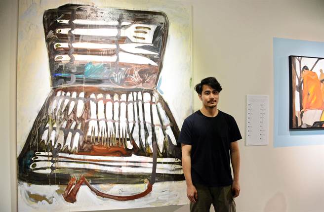 郭彥甫以「過境練習」為題在屏東美術館舉辦個展。（林和生攝）