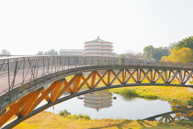 台南市政府提出竹溪水环境改善计画，不仅重现古河道之美，也打造一个自然、人文兼具的亲水休憩环境。（台南市政府提供／曹婷婷台南传真）