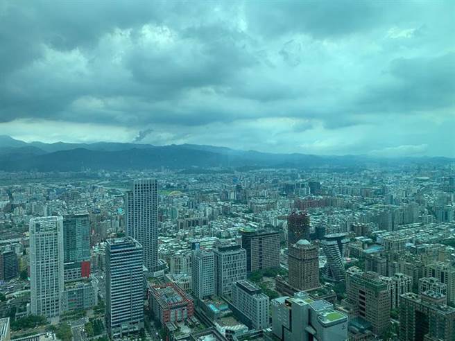 今天最新出炉的国泰房地产指数显示，房价呈价涨量稳格局。图／蔡惠芳