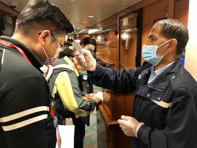 云顶邮轮集团旗下的星梦邮轮「探索梦号」提升防疫规格，每航次限搭载1200名旅客。（陈彩玲摄）