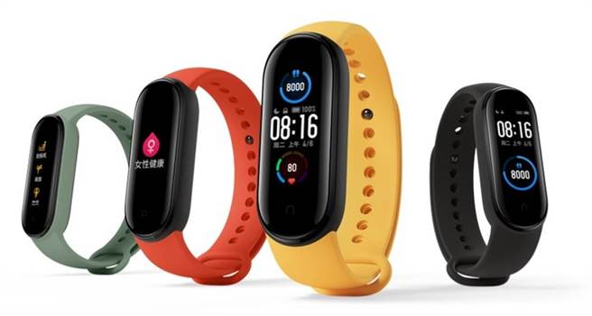  图为小米手环5。（摘自小米官网）
