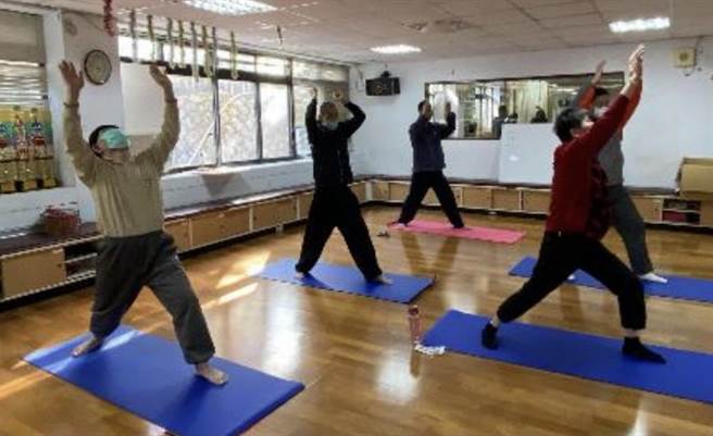 疫情满周年，八里疗养院主任教你健康生活。（八里疗养院提供／戴上容新北传真）